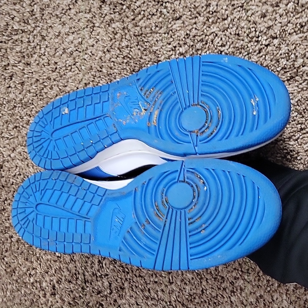 Nike - Picture 4 of 4
